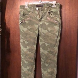 Rock & Republic Camo Jegging Skinny Jean